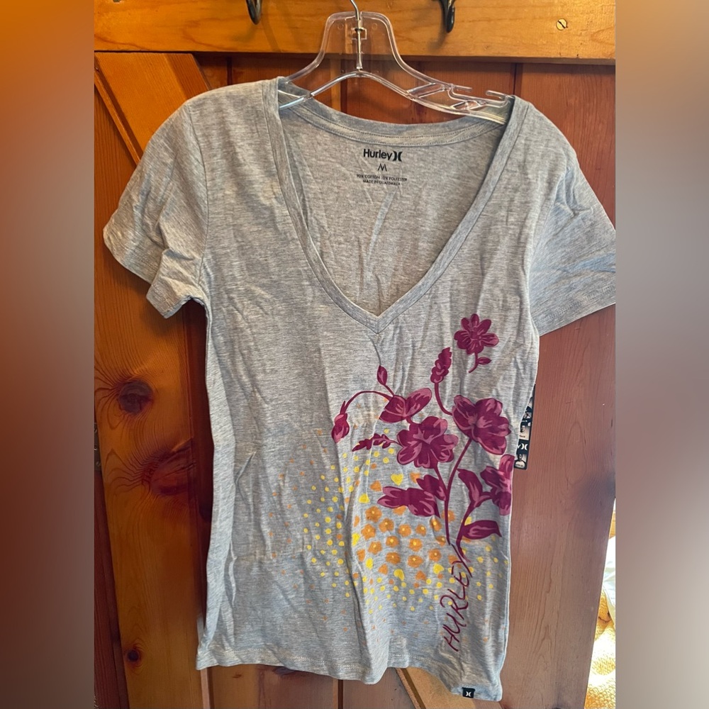 Hurley women’s v-neck t-shirt. Medium. Gray. New with tags